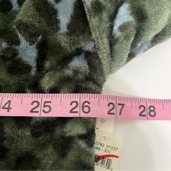 Aerie Green Cheetah Print Fleece Long Sleeve Loungewear Top - Picture 11 of 12